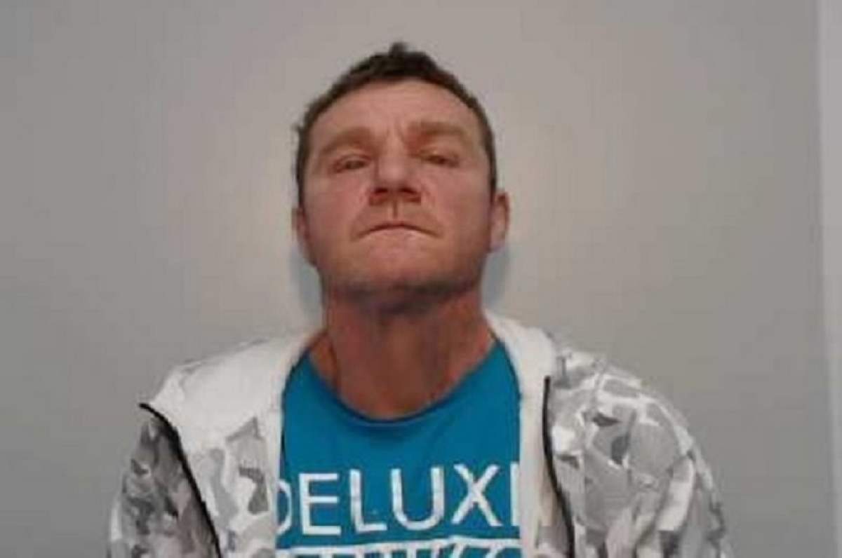 Un violator român, condamnat pe viață în Marea Britanie, a fost găsit mort în închisoare. Concluziile polițiștilor