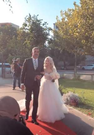 Tatăl Andreei Bălan îi este alături fiicei, în ziua cea mare. Primele imagini de la nuntă cu artista și părintele său