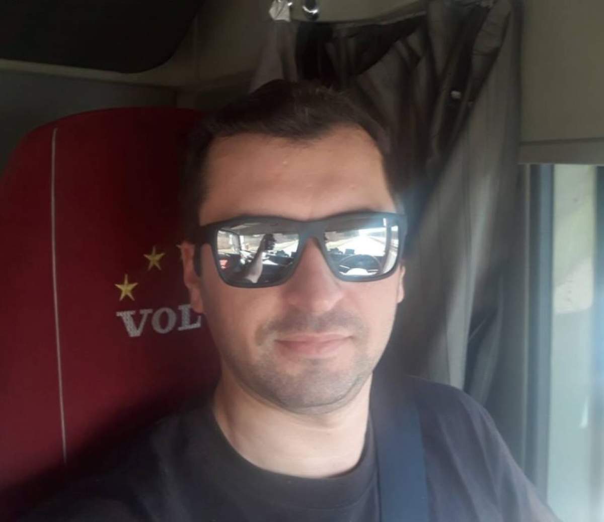 Un român, şofer pe TIR în Italia, a fost găsit fără viaţă în cabina sa. Sebastian tocmai îşi ceruse iubita în căsătorie