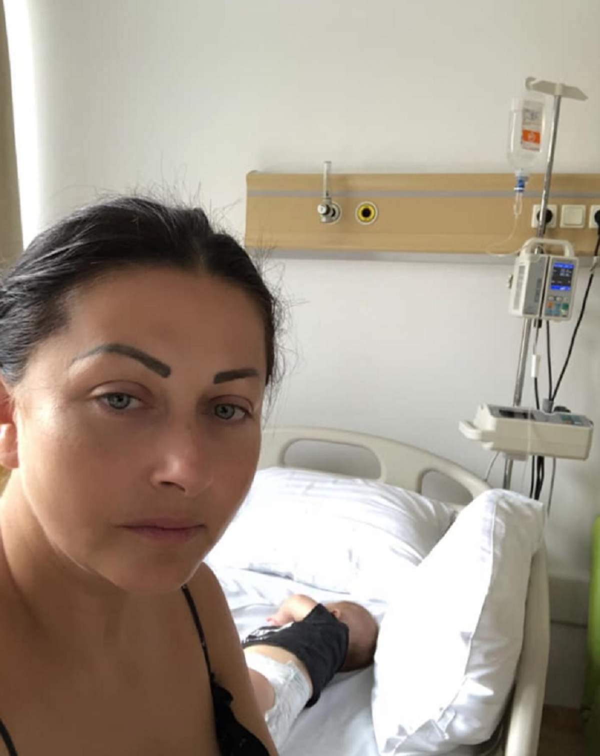 Gabriela Cristea, de urgenţă la spital cu fiica cea mică: "Internat urgent, tratament, noapte albă"