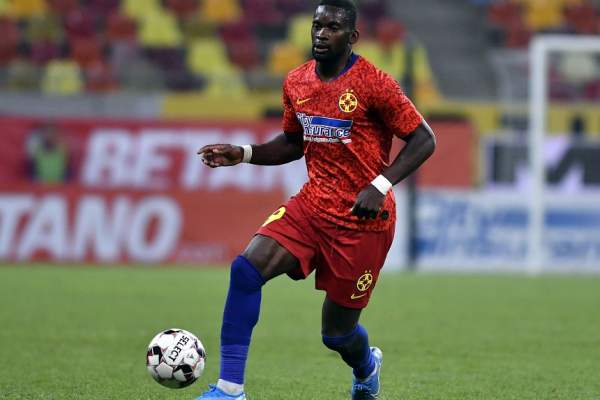 Caz unic în fotbalul românesc! Un fotbalist de la FCSB a semnat, în acelaşi timp, contractul şi rezilierea