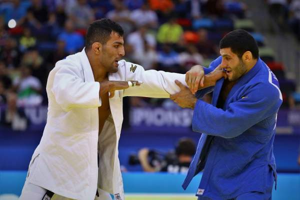 Şoc în lumea sportului! Un judocan a fost obligat să trucheze două meciuri