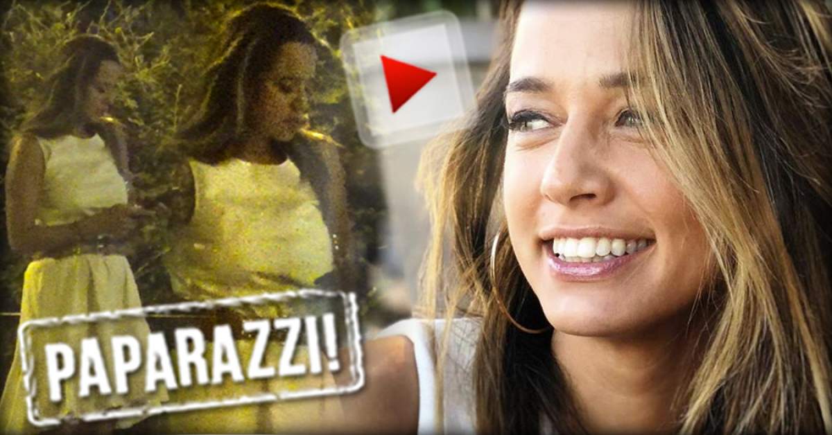 VIDEO PAPARAZZI / Ce păcat că face asta doar pe întuneric! Iată cum a fost surprinsă Andreea Raicu la ceas de seară