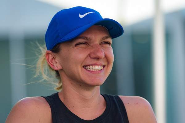 VIDEO / Simona Halep a debutat cu dreptul în noul sezon de simplu! Campioana noastră s-a calificat în sferturile de finală ale  turneului de la Adelaide