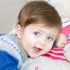 Primele imagini cu fața băiețelului Simonei Gherghe. Vlad Ioan este o superbitate de copil!