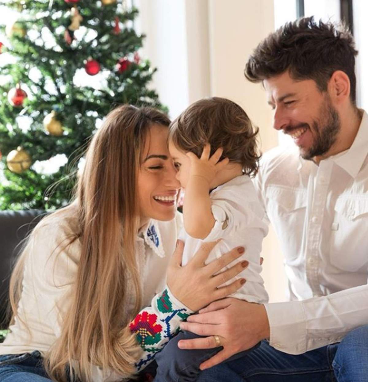 Încă o graviduţă în showbiz, la început de an. Anca Bucur, Miss Fitness Universe, este însărcinată din nou