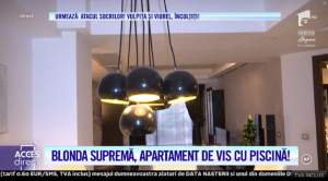 VIDEO / Roxana, blonda supremă a showbizului românesc, detalii din cuibuşorul exclusivist. Cum arată apartamentul de 5 stele