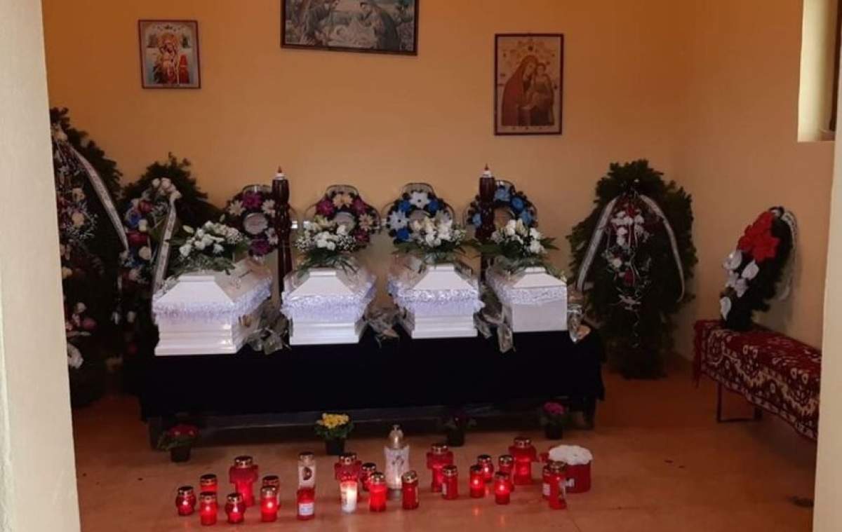 Imaginile durerii! Cei patru fraţi din Timişoara, care au murit arşi de vii, au fost înmormântaţi. Oamenii au început să plângă când au văzut sicriele albe