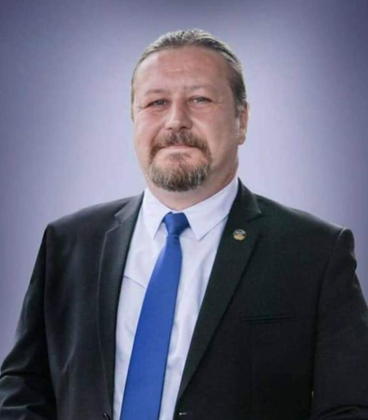 Prietenii sunt în stare de şoc, după ce medicul Silviu Cosmin Moldovan s-a sinucis. ''Nimeni nu știe ce este în sufletul omului''