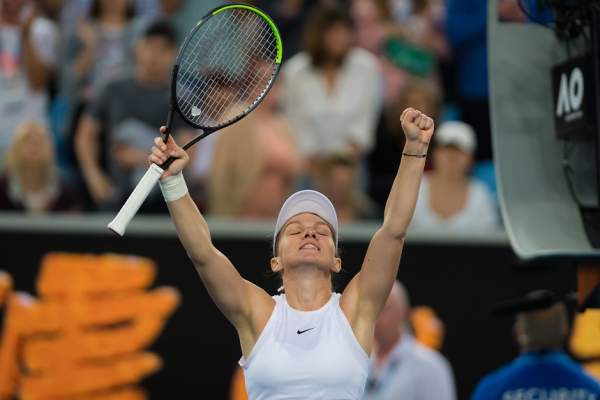 VIDEO / Simona Halep s-a calificat în turul III al turneului Australian Open!