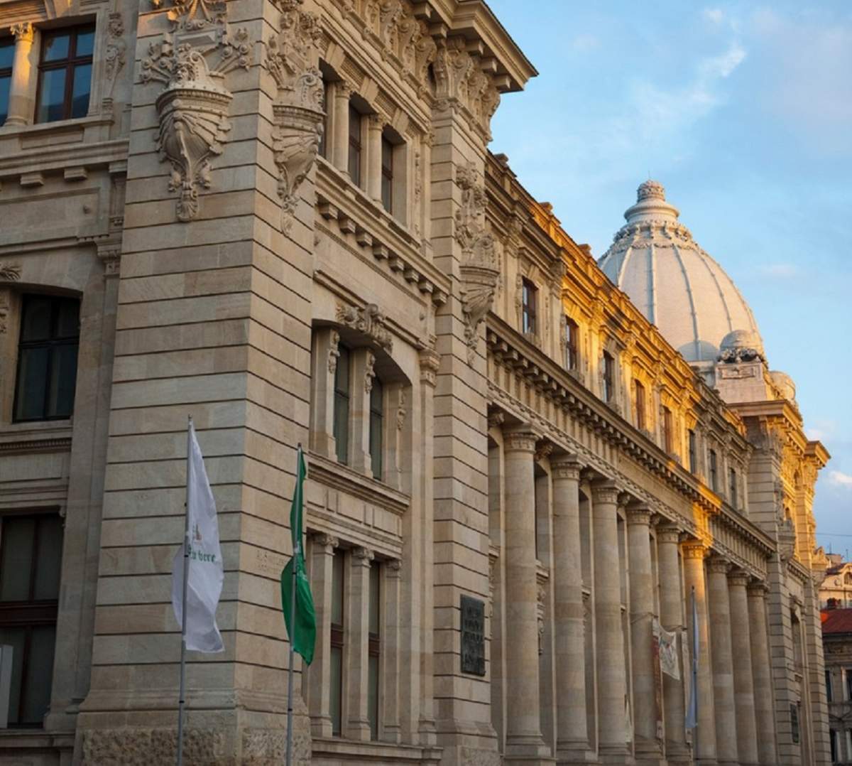 Tu ai curaj să mergi acolo? Lista celor cinci locuri bântuite din Bucureşti