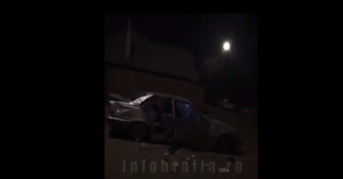VIDEO / Un tânăr din Brăila și-a incendiat mașina de lux, live pe Facebook: ”M-am plictisit de ea”