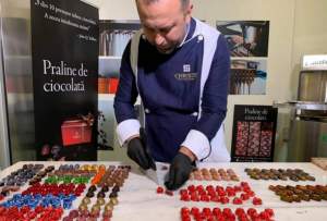 Uluitor! Un preot din Cluj produce ciocolată cu canabis. „Vreau să aduc oamenilor zâmbetul pe buze”