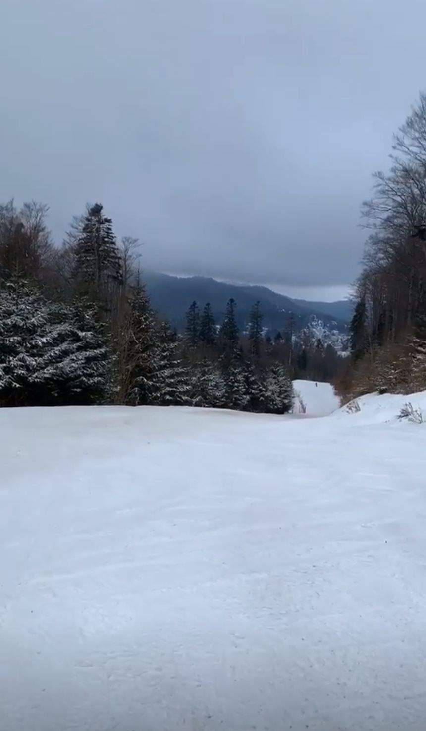 Simona Gherghe a plecat în vacanţă. Imagini de poveste din escapada romantică a vedetei