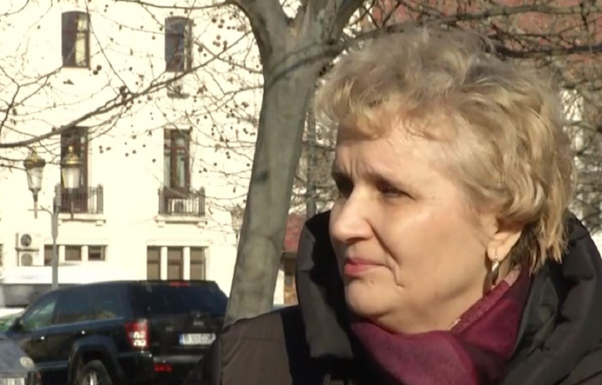 Povestea de viaţă a liftierei care a fost dată afară de ministrul Muncii. Paula e văduvă de 20 de ani