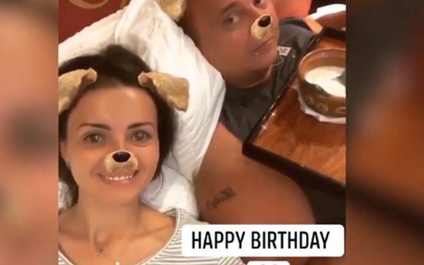 A şters cu ea pe jos, dar i-a mai dat o şansă. Împăcare începutului de an în showbiz. Mădălina Apostol s-a întors la Nick Rădoi