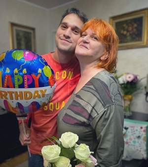 Pe Vlad Gherman îl cunoaște toată lumea, dar știai cum arată mama lui? Ce surpriză i-a făcut artistul de ziua ei de naștere! / FOTO