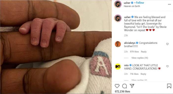 Fotografia postata de Usher, in care isi tine fiica noua nascuta de mana