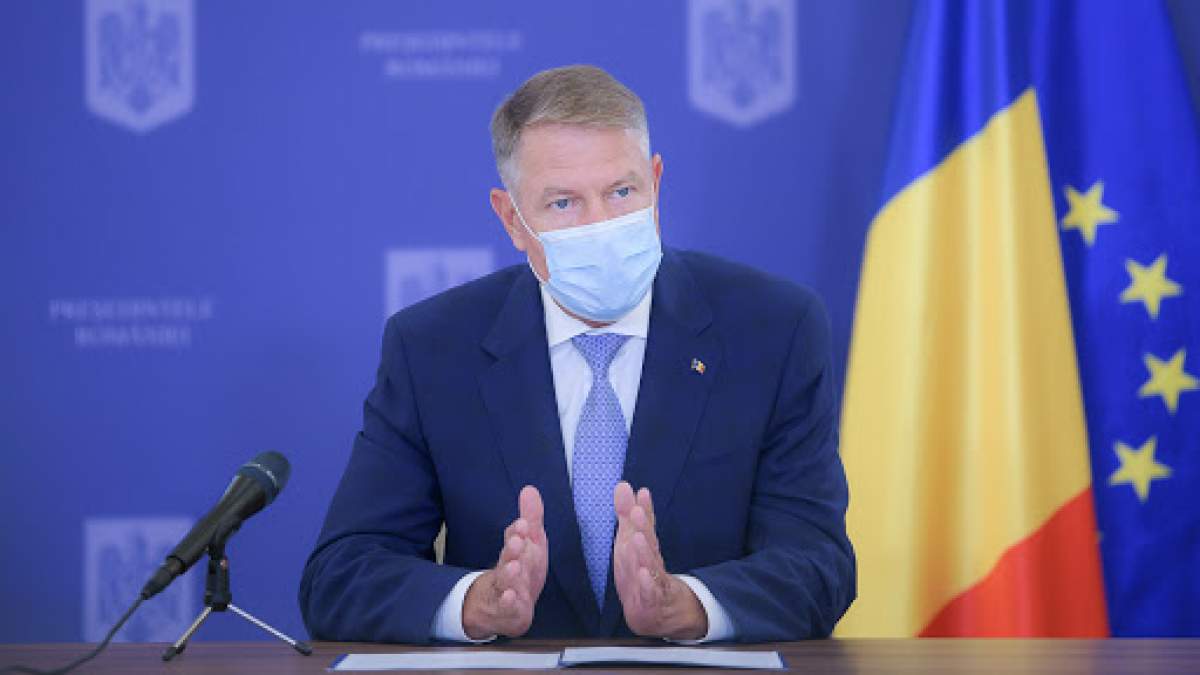 Klaus Iohannis cu mască la conferința de presă