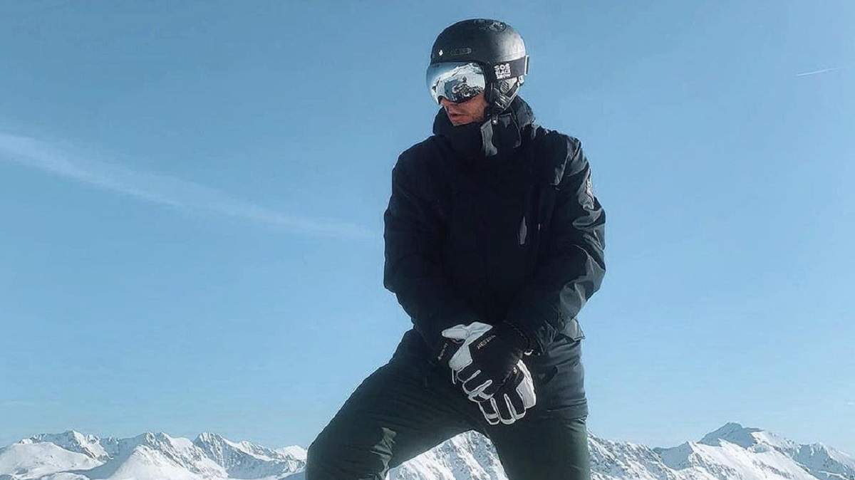 Nicklas Bendtner la ski în echipament