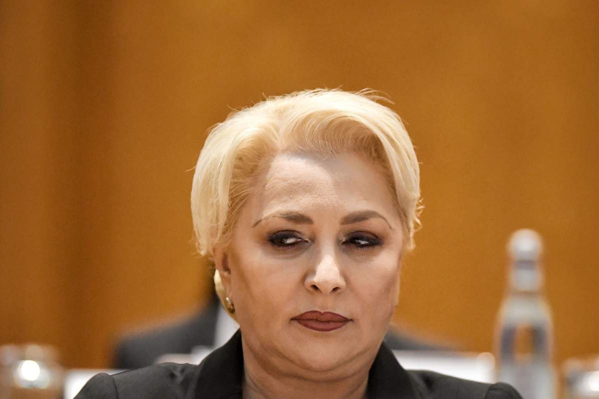 Viorica Dancila si membrii executivului participa la dezbaterea in plen a motiunii de cenzura initiata de Opozitiei impotriva guvernului, joi 10 octombrie 2019