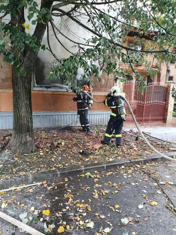 Intervenția pompierilor la locuința din Timișoara