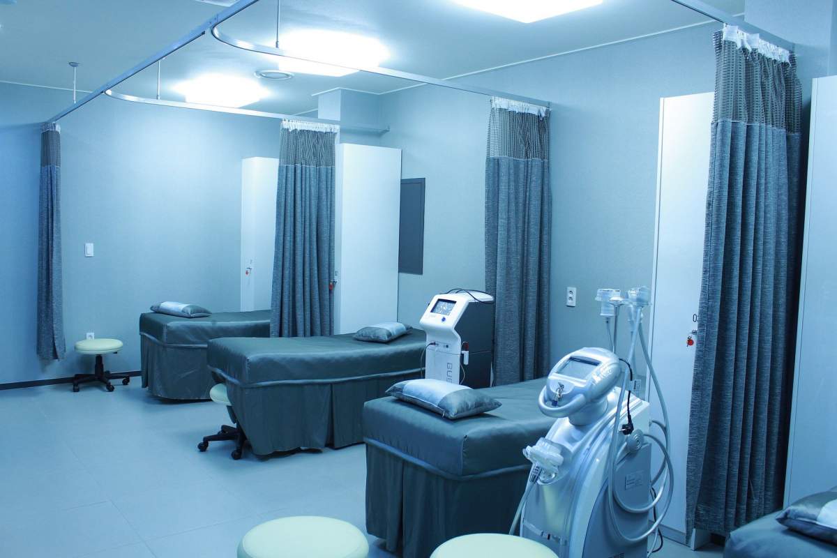Bolnavii încă netestați care ajung la Spitalul Floreasca sunt izolați în saloane până la primirea diagnosticului