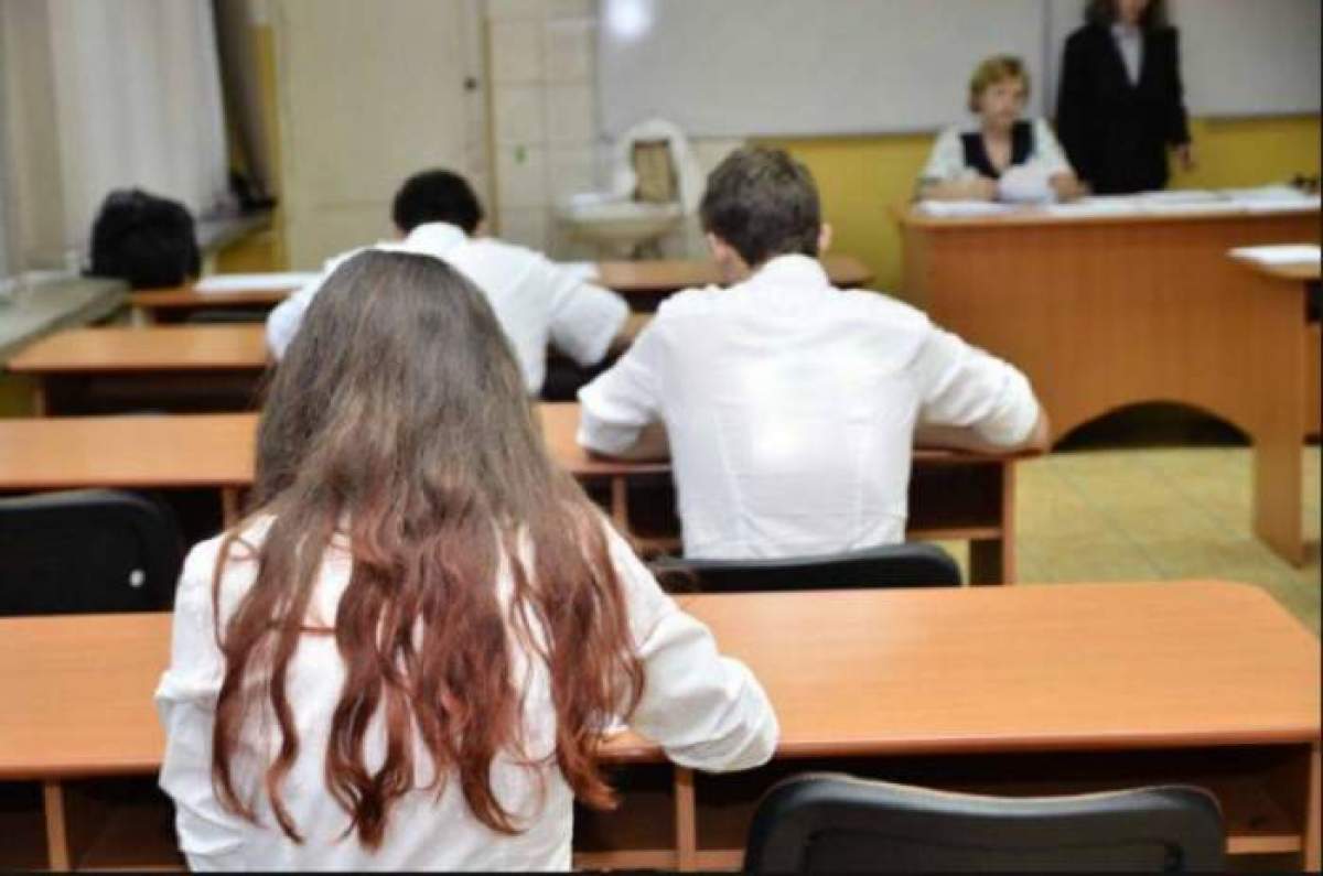 Profesorii ar putea primi „stimulent COVID-19”. Ce sumă de bani ar putea să le fie dată în schimbul riscului de îmbonăvire