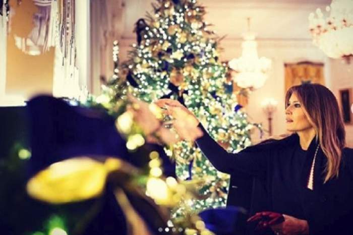 Fotografie oficiala cu Melania Trump dupa ce a ornat Casa Alba pentru Craciun