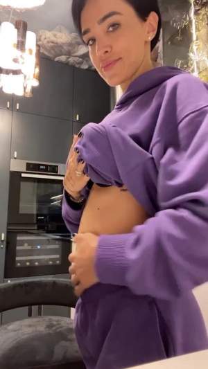 Adelina a apărut pe Instagram cu o burtică suspectă, iar fanii au întrebat-o imediat. "Da, sunt însărcinată..."