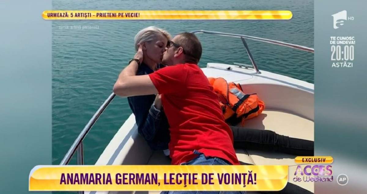 Anamaria German și iubitul ei se sărută. Cei doi stau pe o barcă.