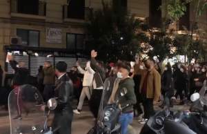 Proteste violente în Italia, după impunerea de noi restricții împotriva COVID-19! Torino, Milano și Napoli au devenit scenele unor lupte între protestatari și polițiști/ FOTO