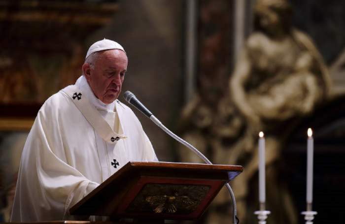 Papa Francisc spune că “trebuie să ţinem cont” de măsurile anti-COVID, însă el nu a fost văzut purtând mască la audiența generală