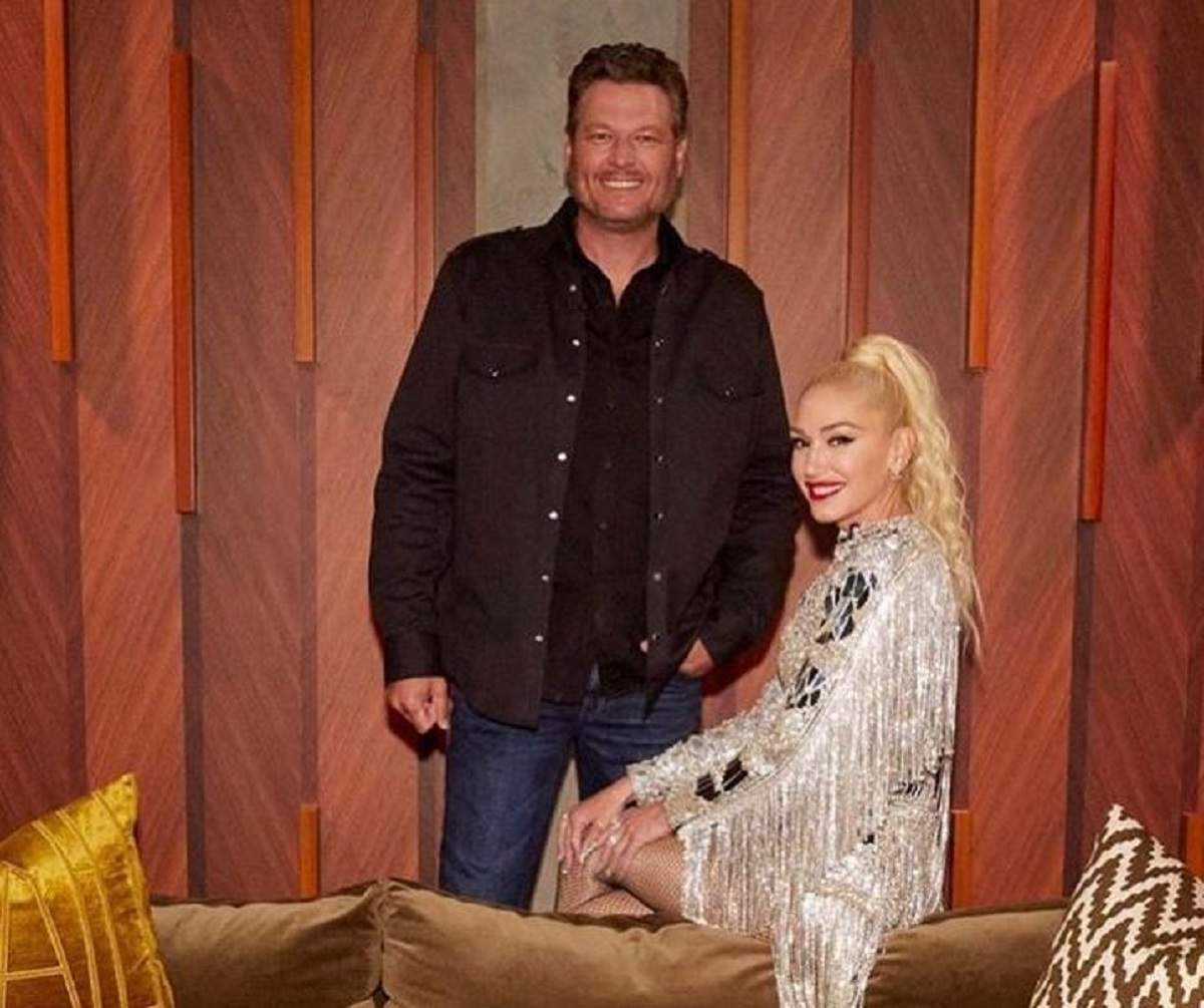 Gwen Stefani si Blake Shelton sunt in culisele The VOICE