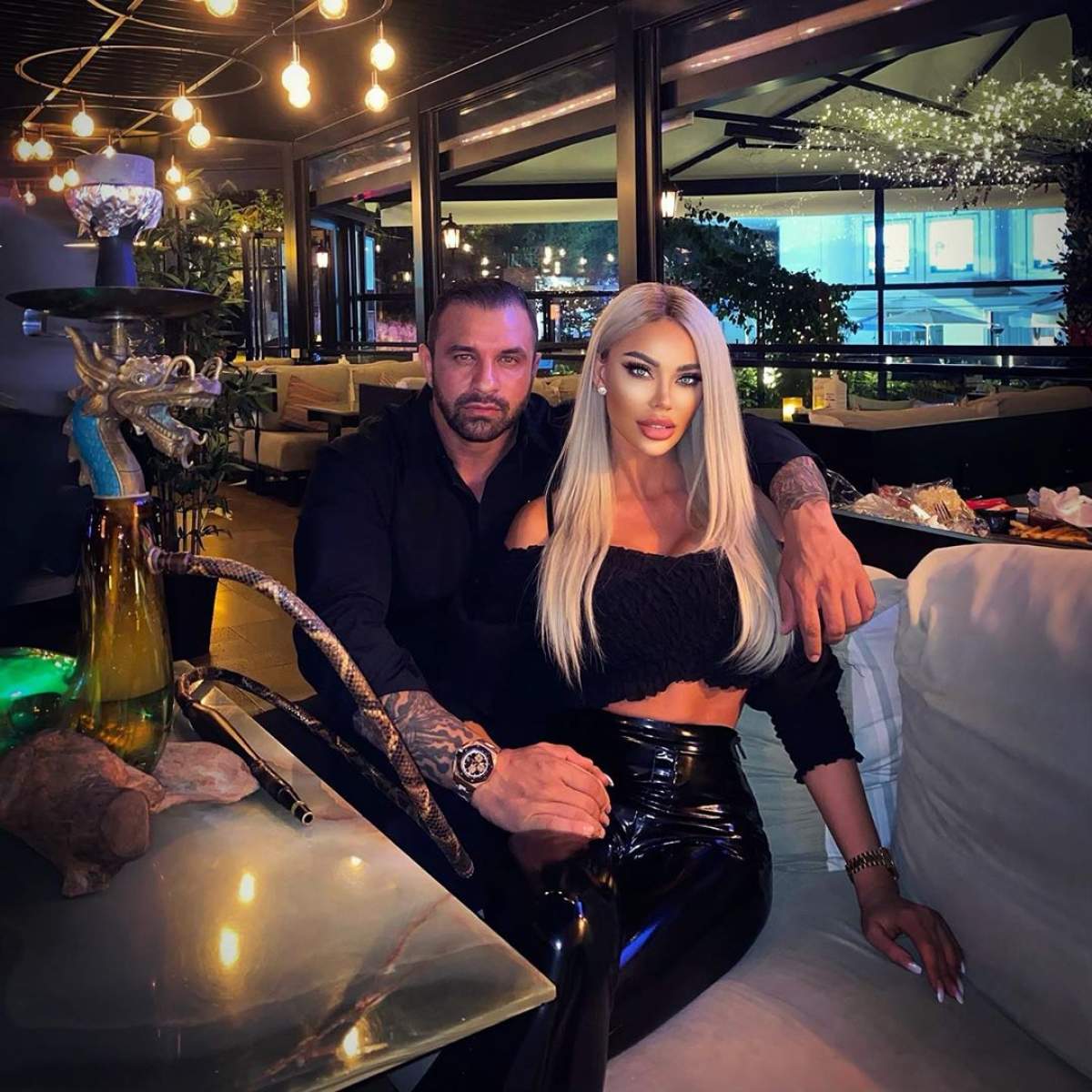 Bianca Drăgușanu și ALex Bodi s-au fotografiat îmbrățișați într-un restaurant