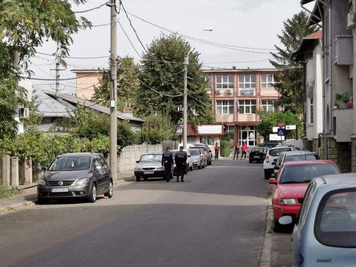 Doi elevi din Ploiești, împușcați în cap în fața unui liceu / VIDEO