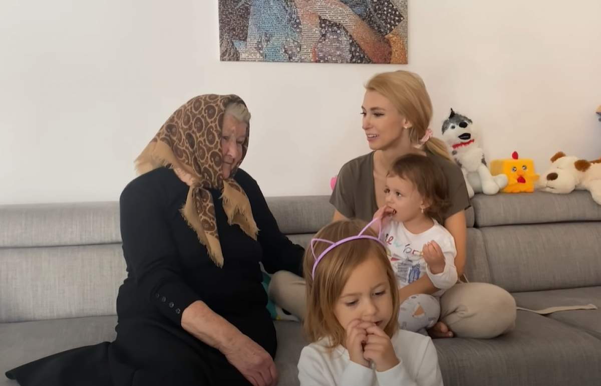 Andreea Bălan acasă cu bunica și fiicele