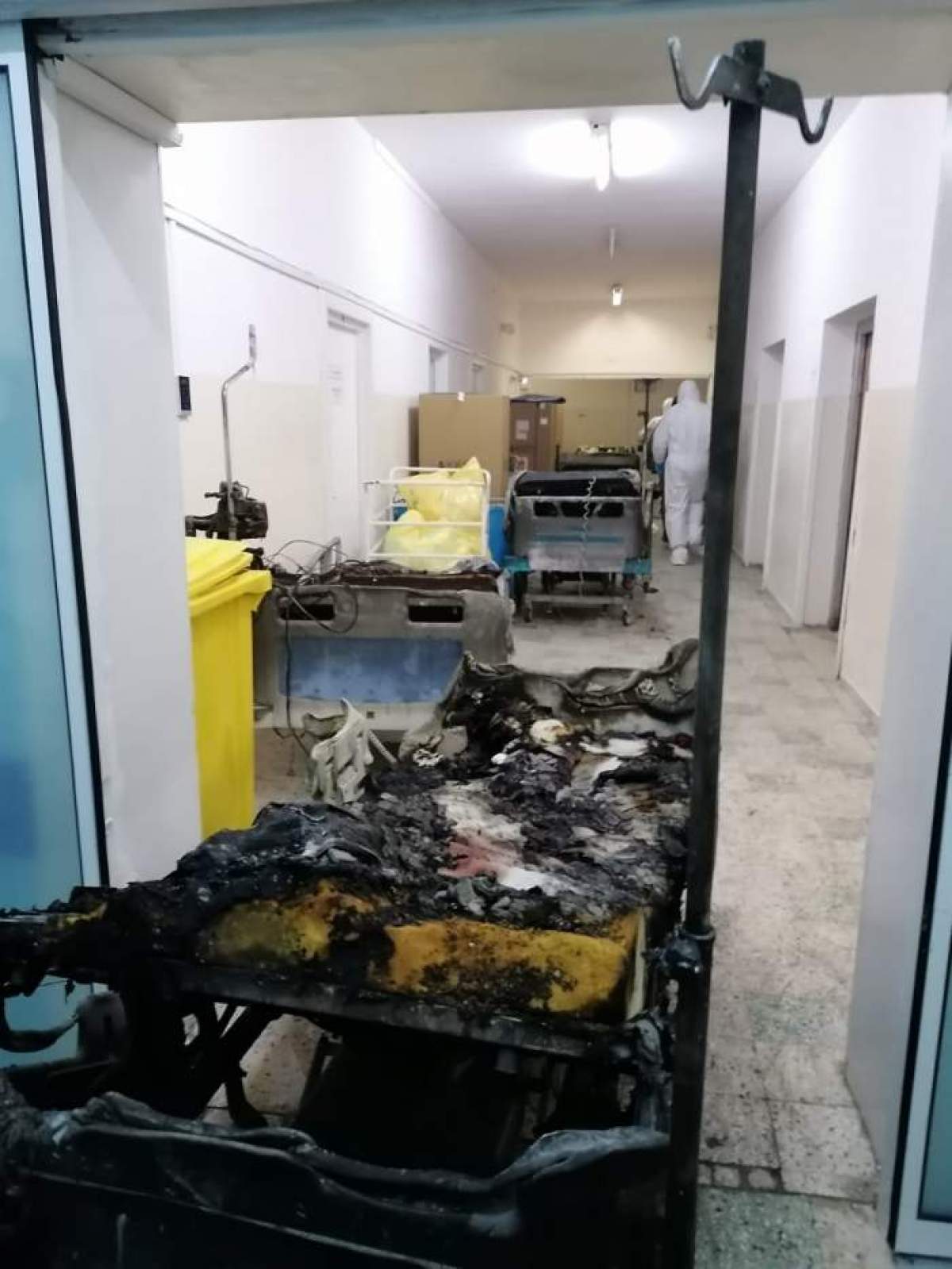 Un pacient de pe secția de ATI a spitalului Piatra Neamț a murit! Bărbatul nu a avut legătură cu incendiul