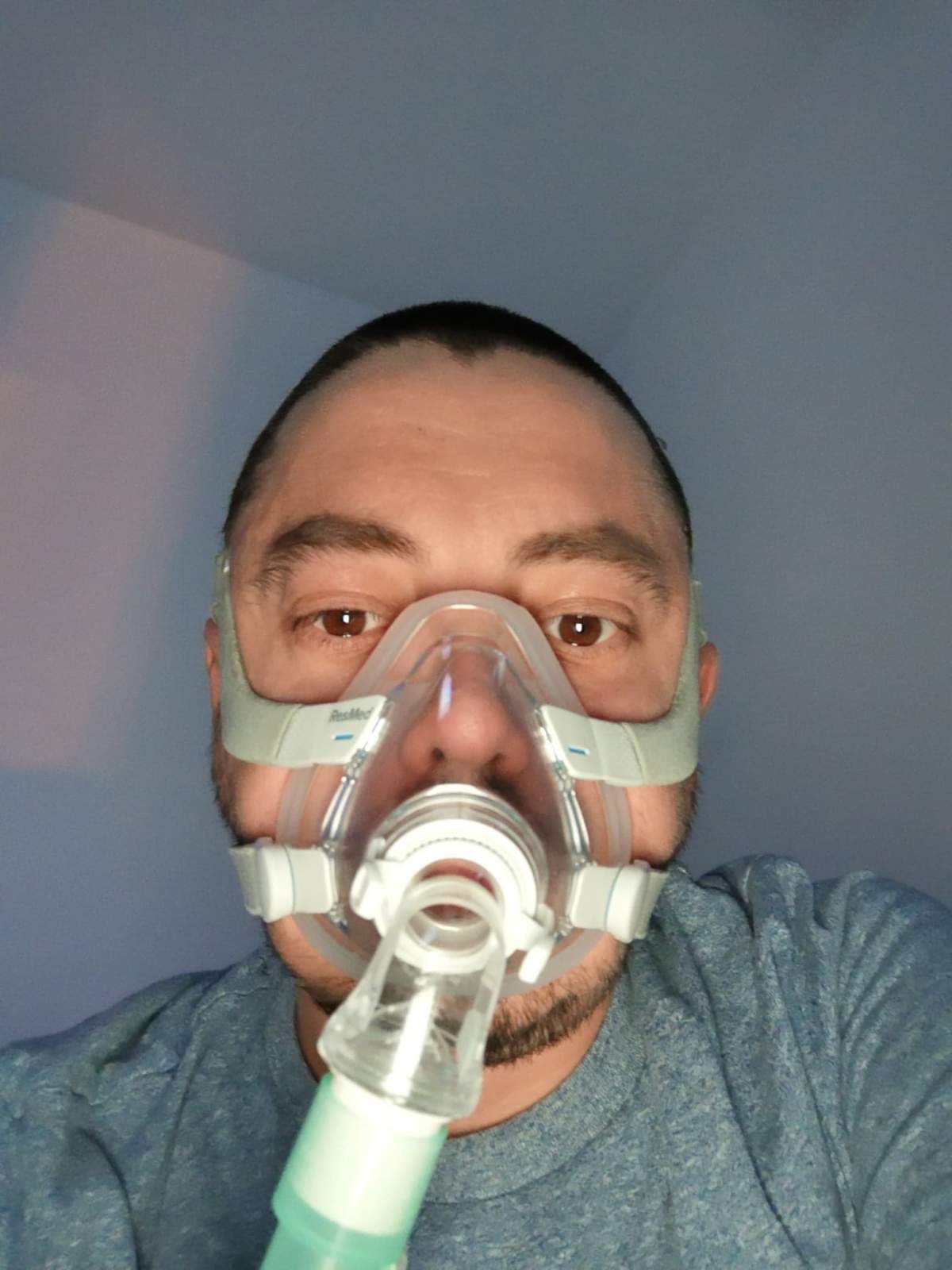 Tânăr român din Focșani lăsat să moară, după ce a așteptat 500 de zile să i se facă un transplant! Mesajul sfâșietor postat înainde de deces: „Pentru mine de ce nu se poate?”