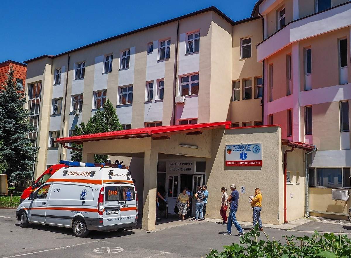 Un medic ortoped din Sibiu a refuzat să controleze un bolnav cu piciorul fracturat! Care a fost motivul: „Nu vă este rușine? Nu aveți remușcări?”
