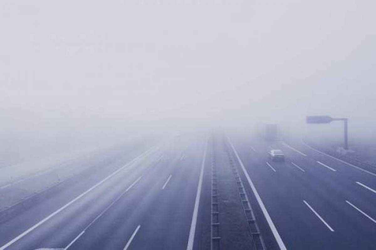 Ceață densă peste autostradă