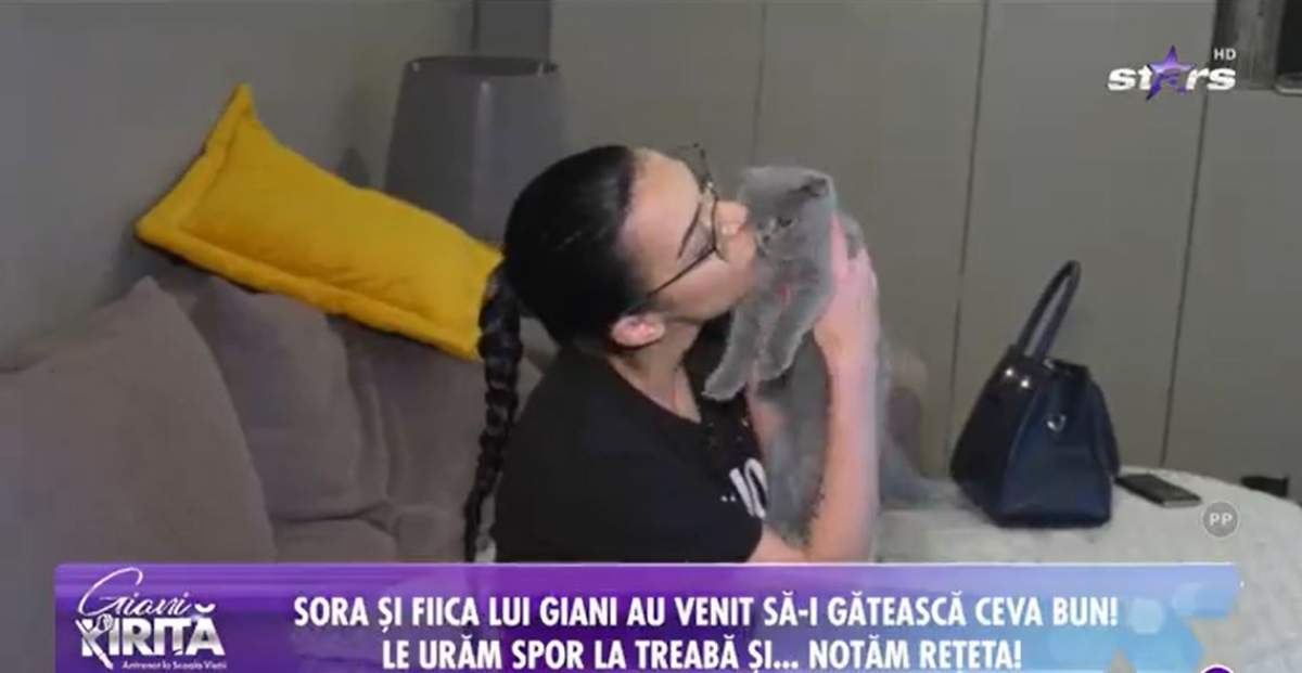 Fiica lui Giani Kiriță îi arată afecțiune pisicii fostului fotbalist
