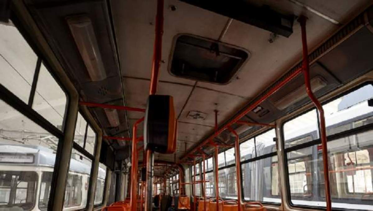 Imagine dintr-un tramvai din București