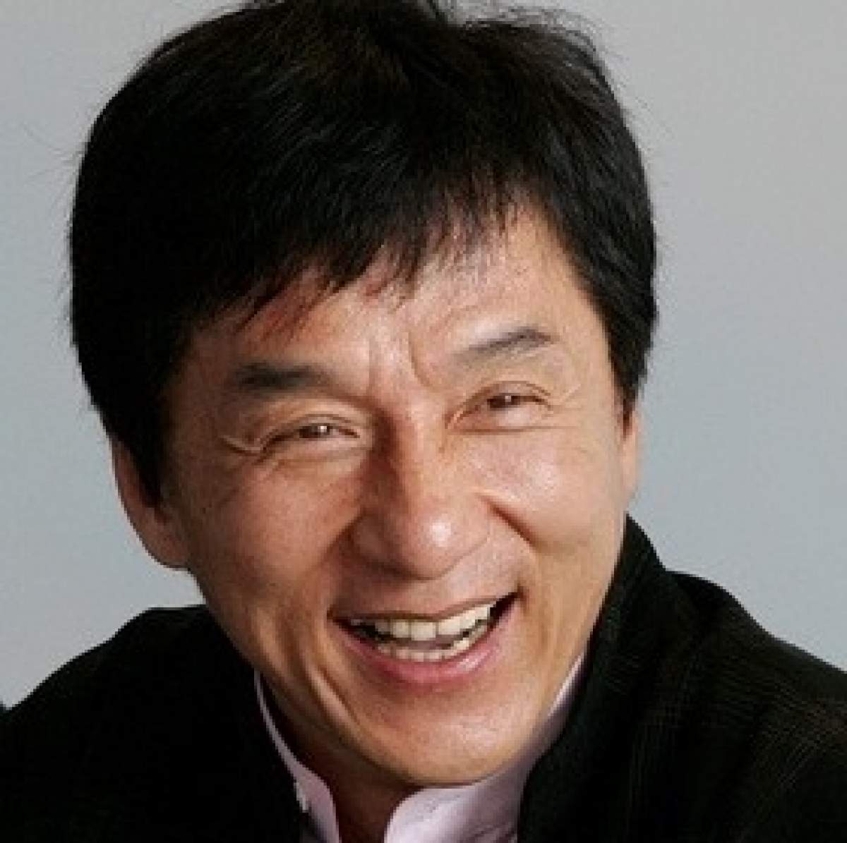 Jackie Chan, violent și infidel! Celebrul actor a recunoscut totul. „Mi-am cheltuit banii pe băut, jocuri de noroc şi fete”