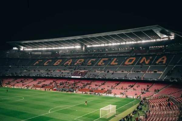 Postarea virală a FC Barcelona care a stârnit hohote de râs: “Pleacă la București”