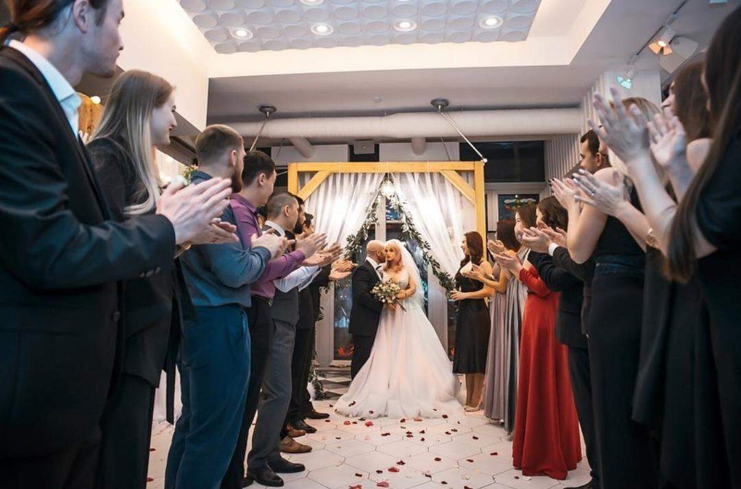 Nuntă incredibilă între un sportiv rus și...o păpușă gonflabilă! „S-a întâmplat și va continua” / VIDEO