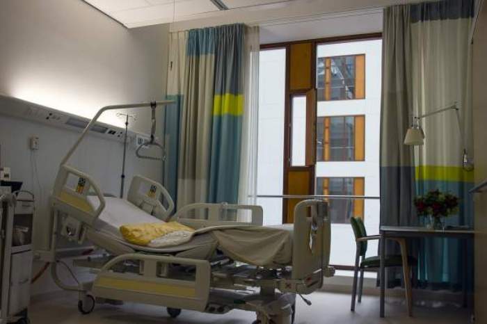 Situație cu iz penal la spitalul Victor Babeș din Capitală! Un brancardier a dezintubat o femeie din greșeală, după ce a încurcat pacienții