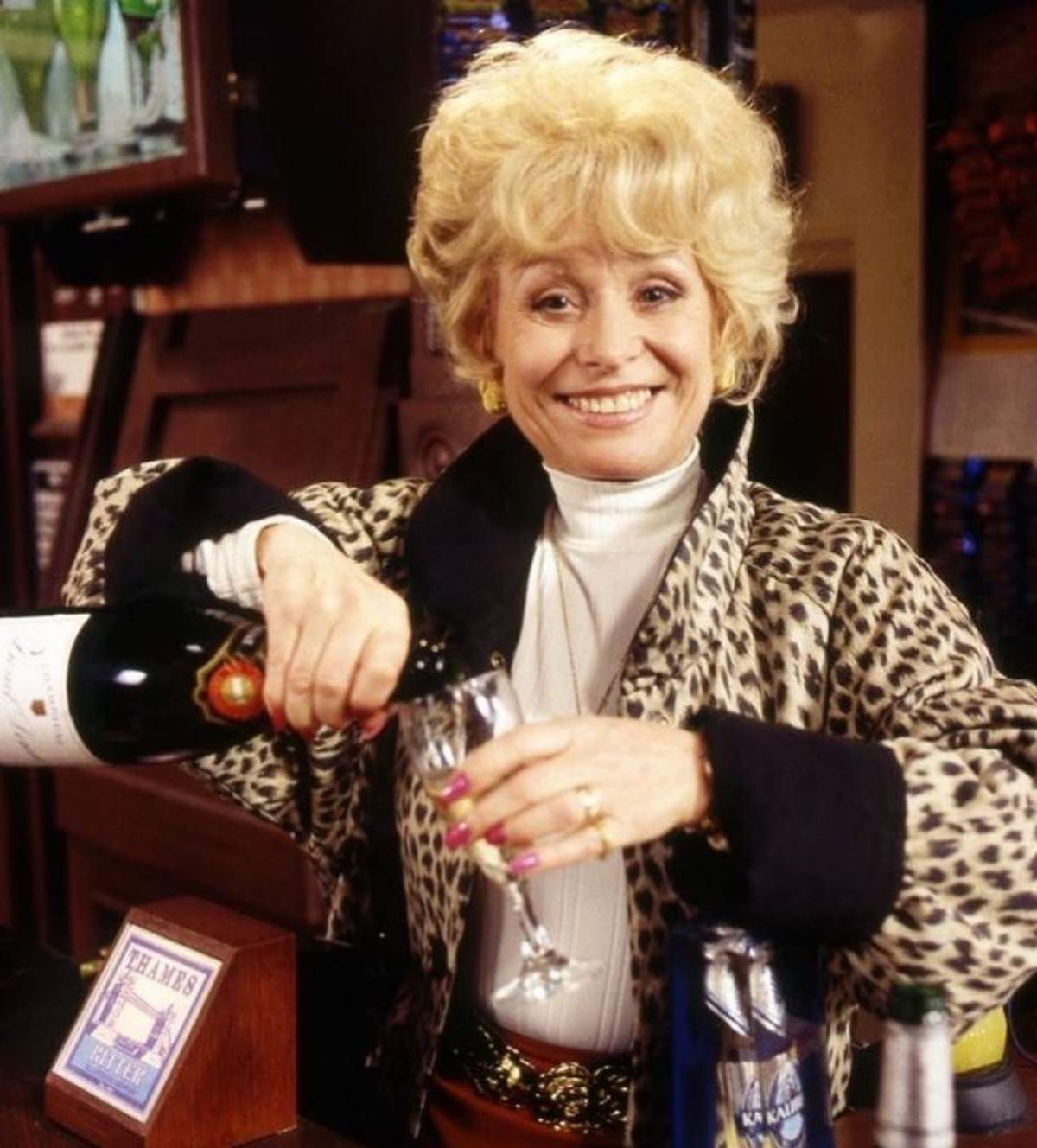 Barbara Windsor s-a stins din viață! Celebra actriță britanică avea 83 de ani