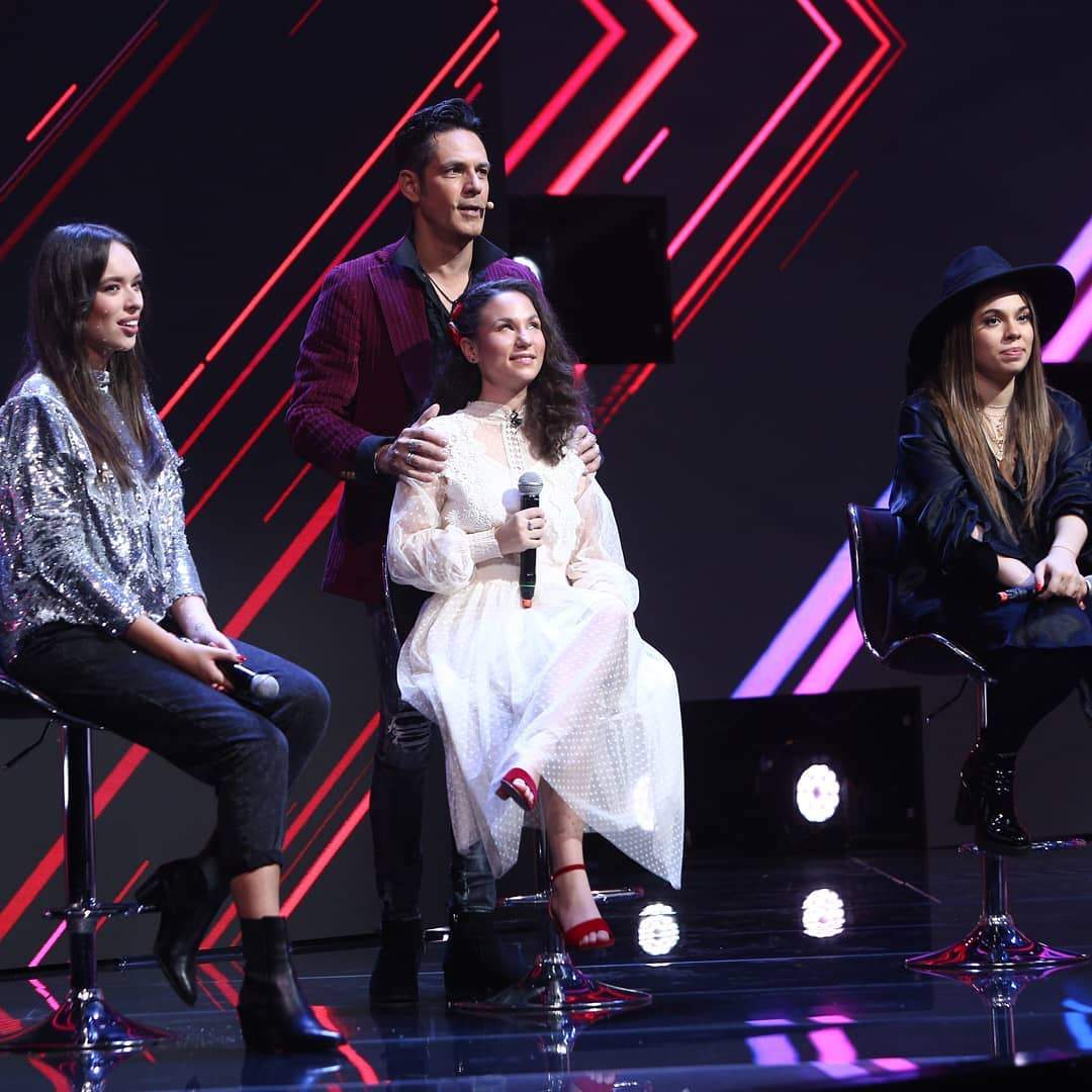 Andrada Precup și Ștefan Bănică pe scena X Factor.