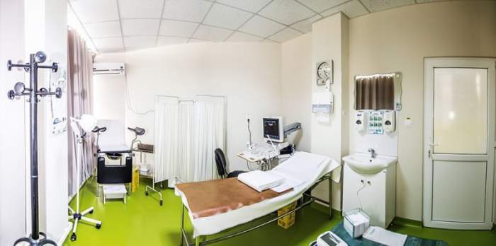 Medicul ginecolog din Pitești, reținut după ce a bătut o pacientă, lucra ilegal de ani buni. Cadrul medical nu este la prima abatere